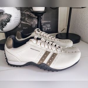 Mens Sketchers Urban Track Triumphant Sneaker in White/Tan